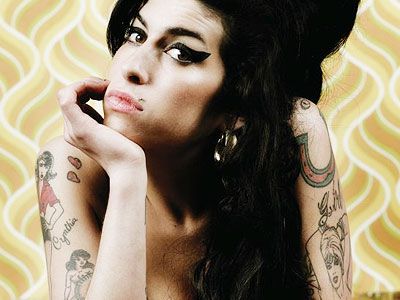 Funeraliile lui Amy Winehouse vor avea loc astazi