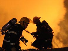 Un incendiu a izbucnit astazi in zona Pietei Crangasi din Capitala