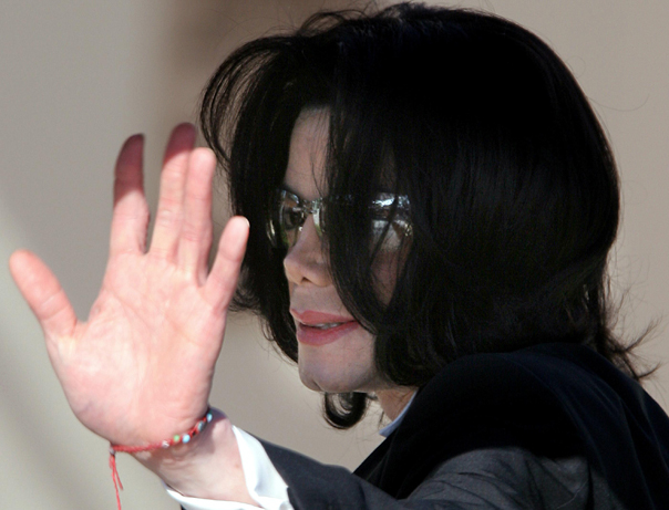 Carte omagiala despre Michael, scrisa de mama megastarului